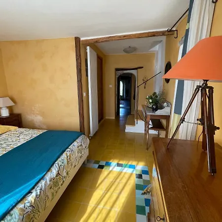 Mas Suejol Nyaraló *