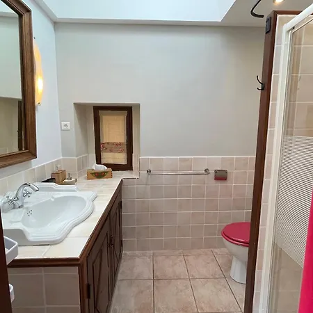 Mas Suejol Nyaraló *